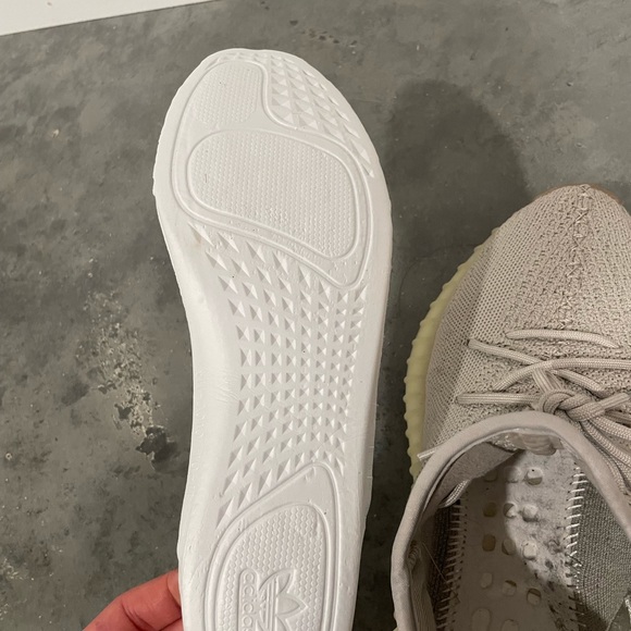 Yeezy 350 Sesame - Picture 15 of 16